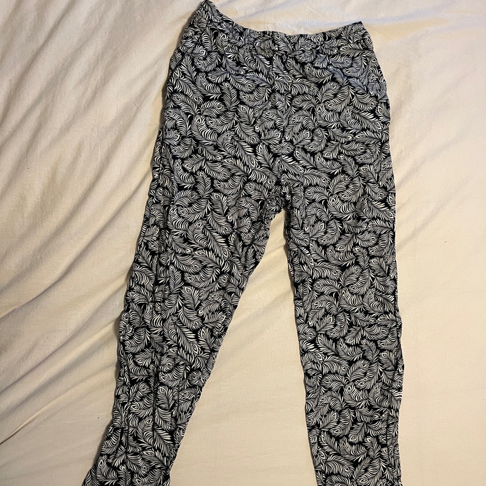 H&M Black and White Leaf Pattern Pants